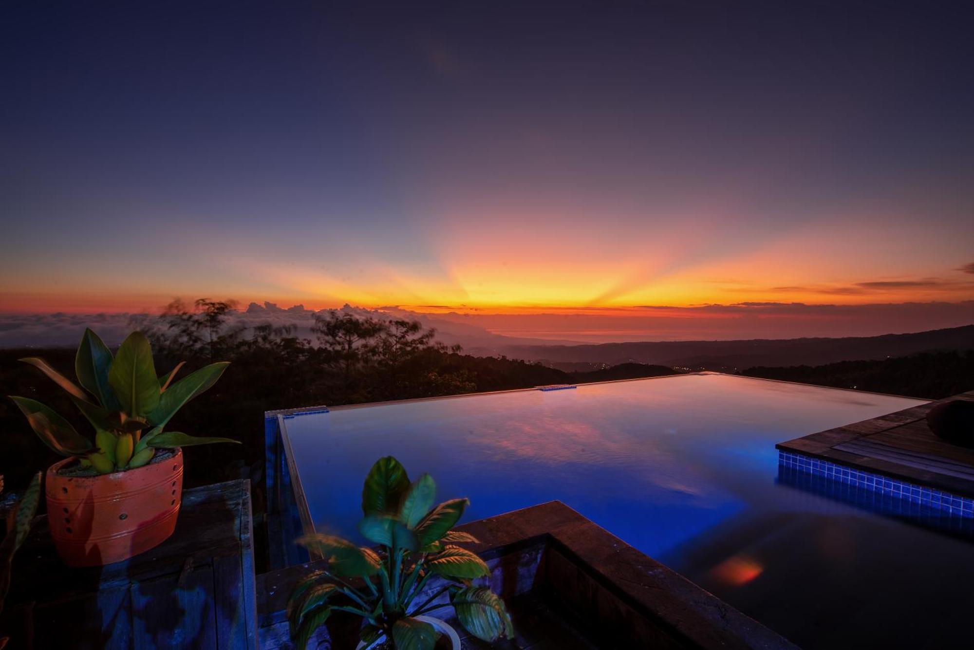 Munduk Heaven Luxury Villas מראה חיצוני תמונה